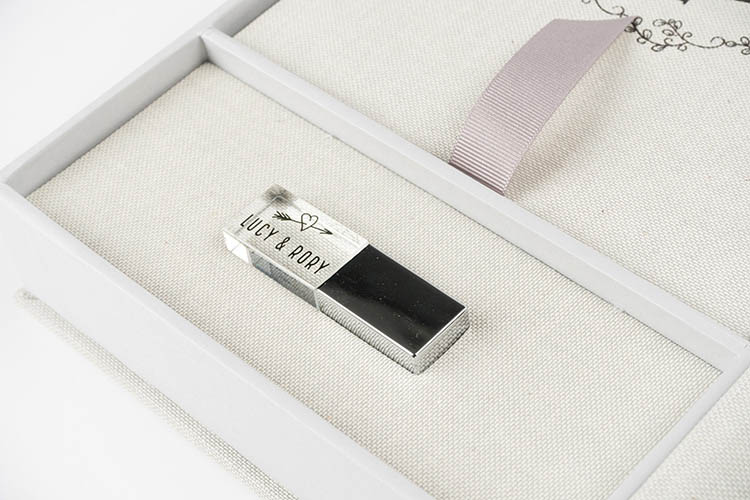 Linen Photo Book + USB Box - Options Linen Photo Book + USB Box - Options